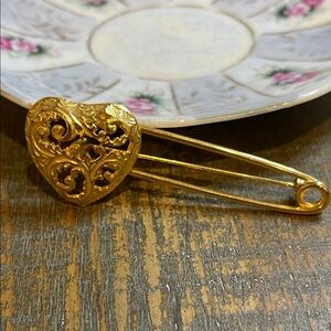 Vintage Gold Tone Filigree Heart Shaped Safety Pin Brooch